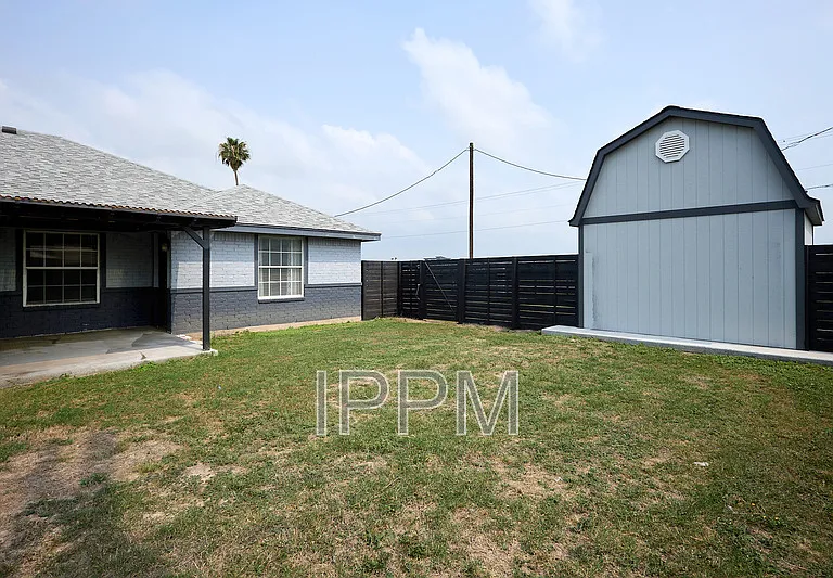 101 N Taos Blvd #B — Photo 24