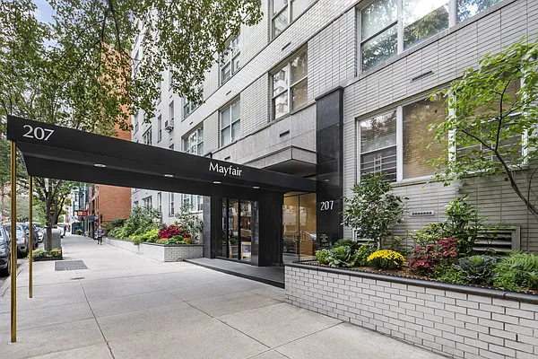 Sold by Compass | media 8