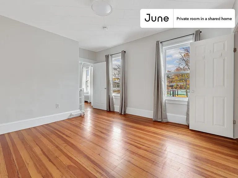 29 Craigie St #B — Photo 2