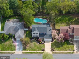8 W High Ridge Rd, Cherry Hill, NJ 08003
