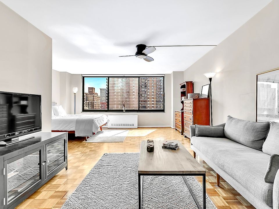 1st image of 215 W 95th St APT 15L