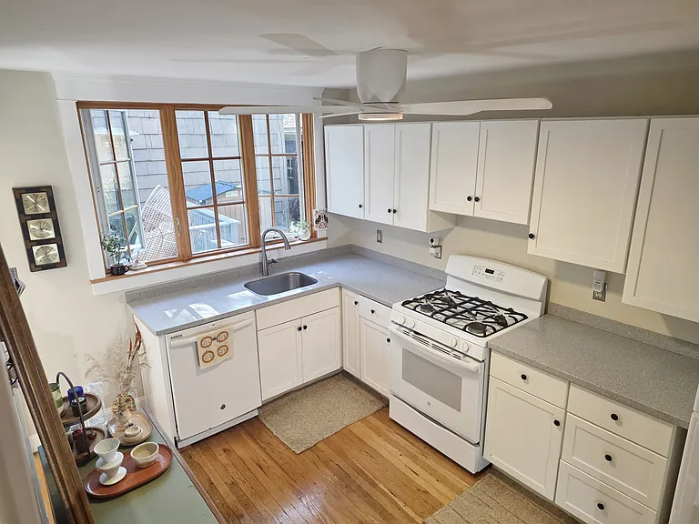 12724 Cedar Rd — Photo 19