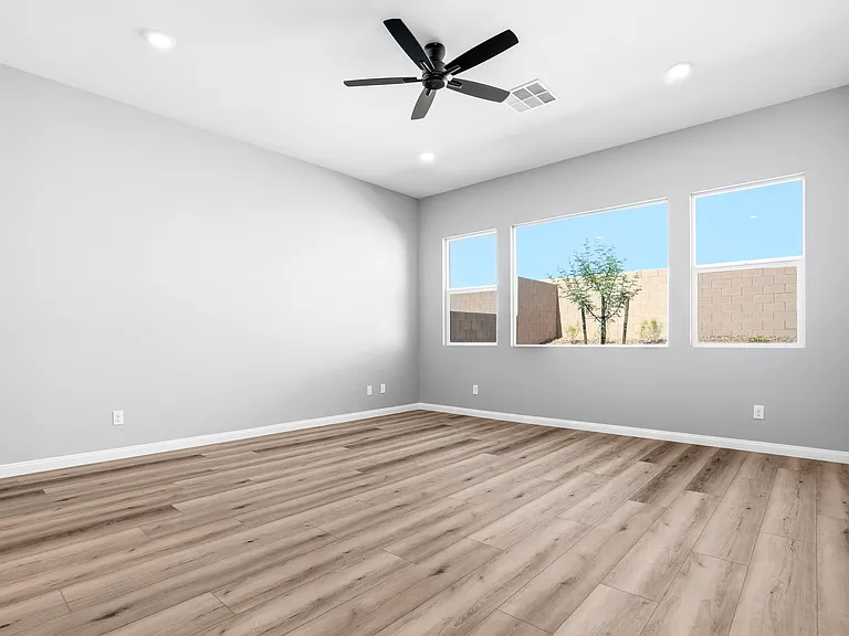 6323 Zephyr Ct — Photo 13