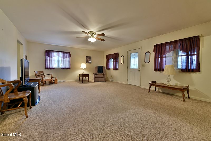 4th image of 807 Fon Clair Street