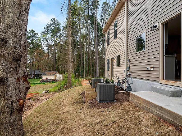 309 Switch St — Photo 5