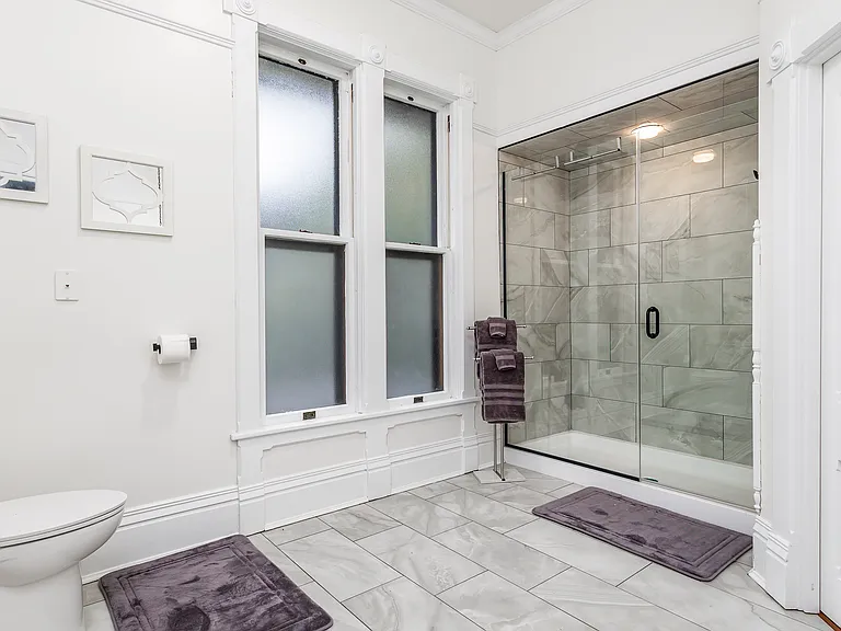 1155 Grove Ter — Photo 43