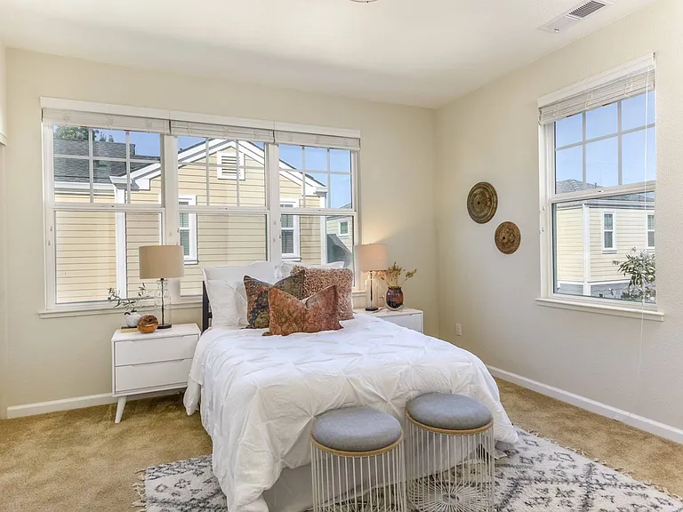 Hansen Place — Photo 18