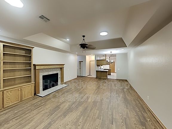 3rd image of 12501 Greenlea Chase W
