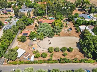 10615 Art St, Sunland, CA 91040
