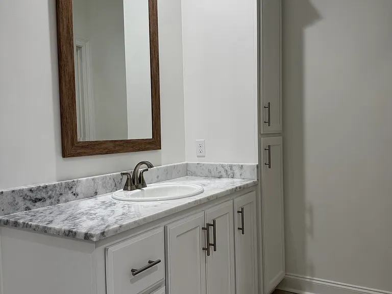 107 Lilian Ln #107 — Photo 4