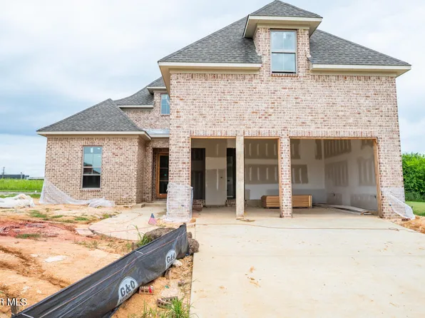 63 Breezeway, Columbus, MS 39701