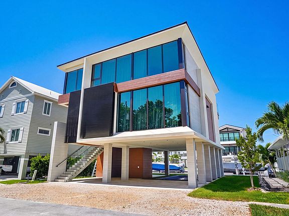 4th image of 108 Coral Way