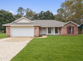 9109 Meadowlark Ave, Ocean Springs, MS 39564