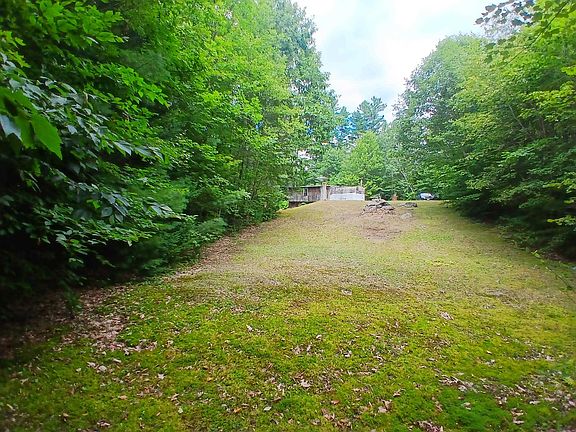 2nd image of 34 Wild Meadow Road