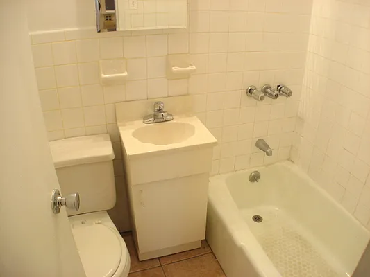 Rented by Glasser Realty LLC | media 7