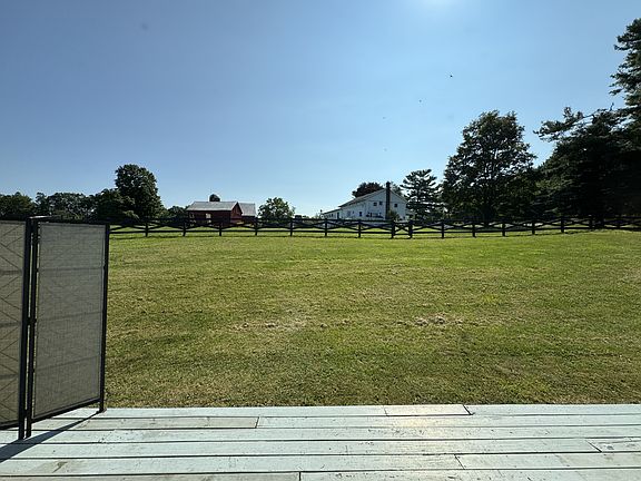 5th image of 36 Bayley Dr