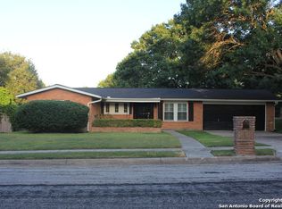 906 Briarcliff Dr, San Antonio, TX 78213