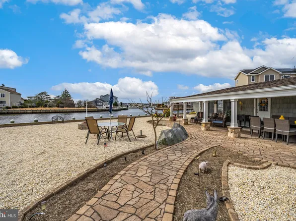 101 Sylvia Ln, Manahawkin, NJ 08050