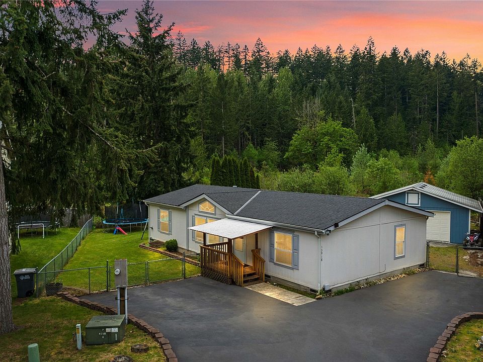 1st image of 13918 215th Avenue E