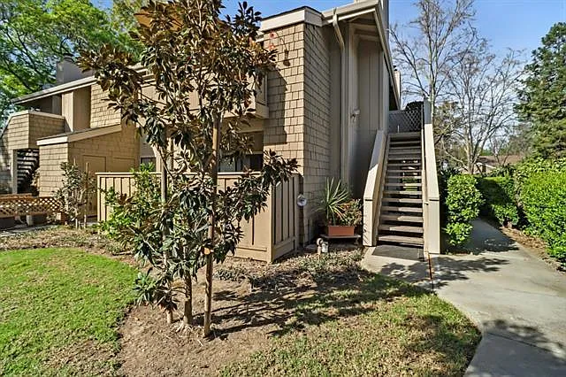 1 bed, 690 sqft, $2,690 — Photo 1