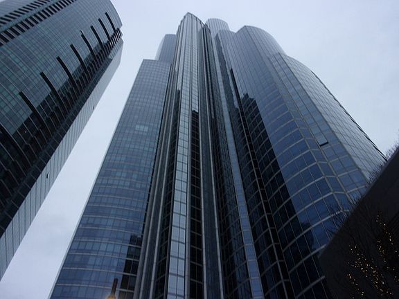 3rd image of 1211 S Prairie Ave APT 3106