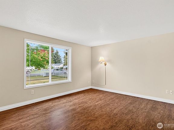 4th image of 123 Wilshire Way