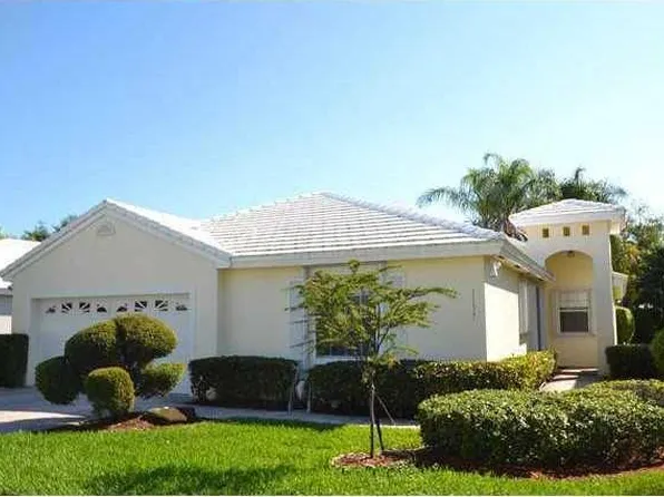 1131 Wilshire Cir W, Pembroke Pines, FL 33027