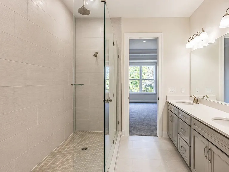 104 Kentmore Dr — Photo 12