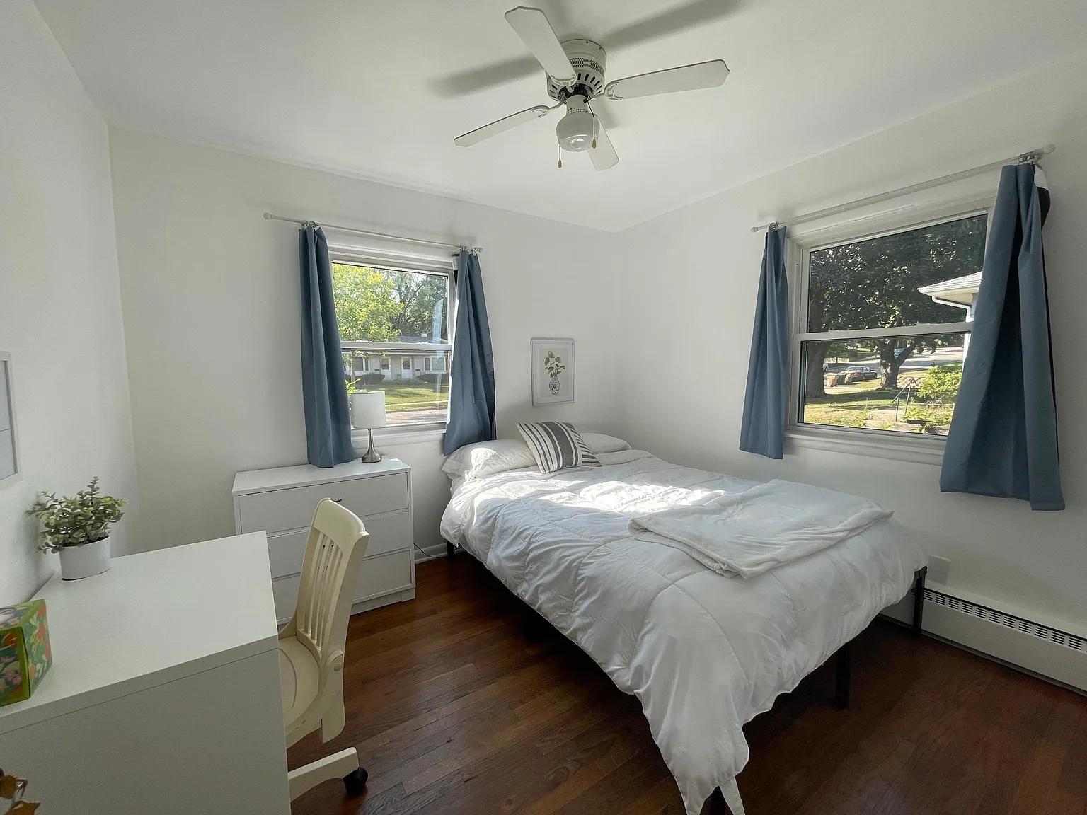 2 bed, 700 sqft, $2,600 — Photo 3