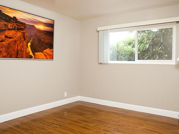 5th image of 2166 E 27th St APT 7
