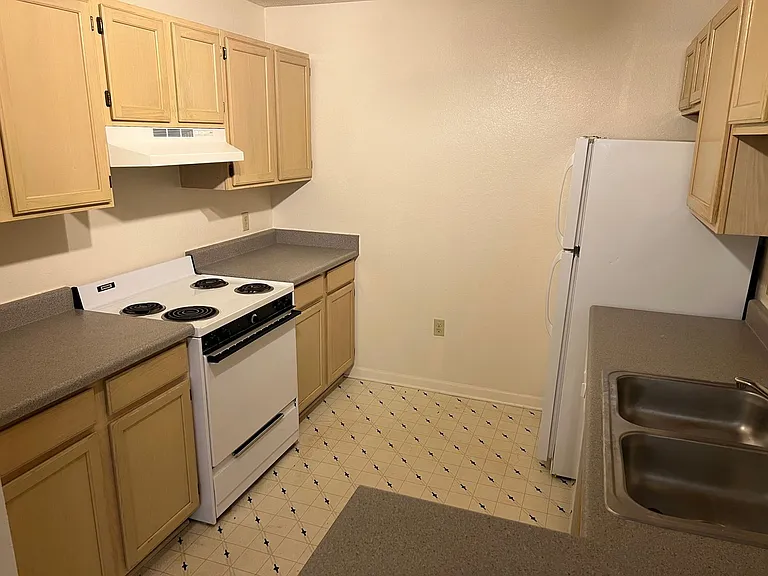 The Parkridge Apartments — Photo 21