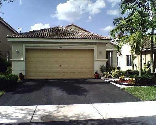 1st image of 1236 Canary Island Dr