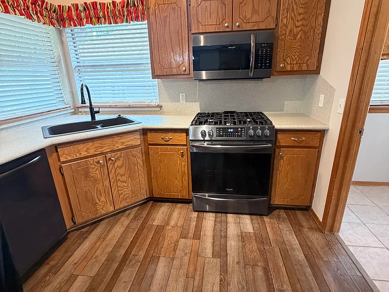 14809 Chisholm Trl — Photo 4