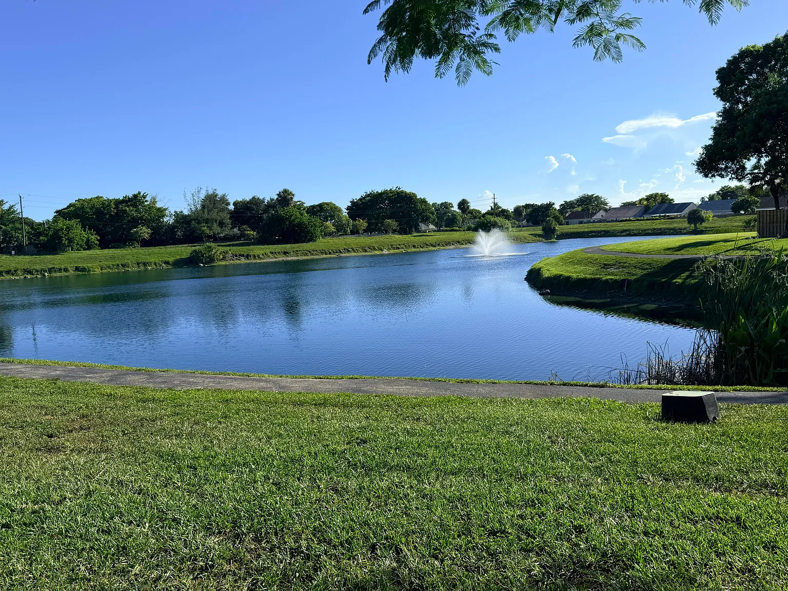 2 bed, 2.5 bath, 1302 sqft, $2,400 — Photo 2
