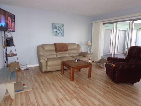 3rd image of 2596 Tulane Ave APT 3