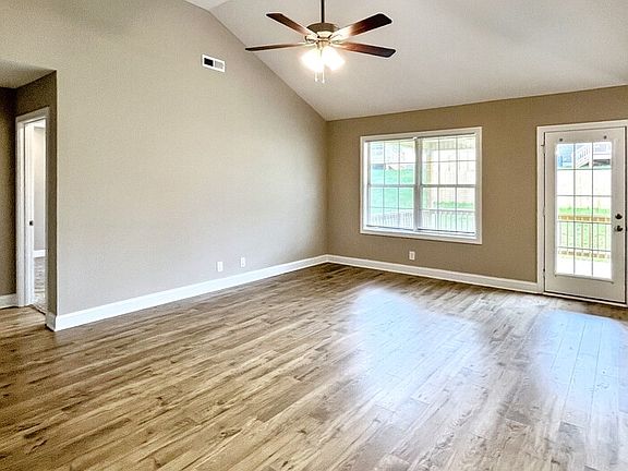 3rd image of 137 Ardell Dr
