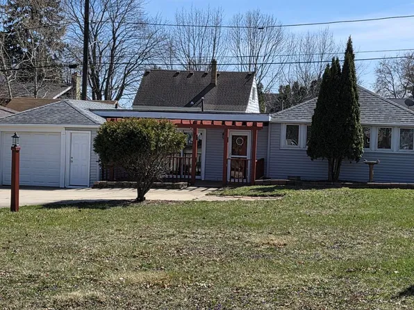 1715 Rawson AVENUE, South Milwaukee, WI 53172