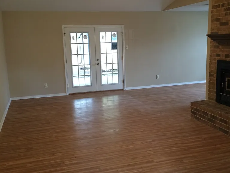 10616 Debbie Ln — Photo 10