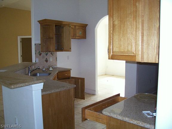 4th image of 2712 19th St W
