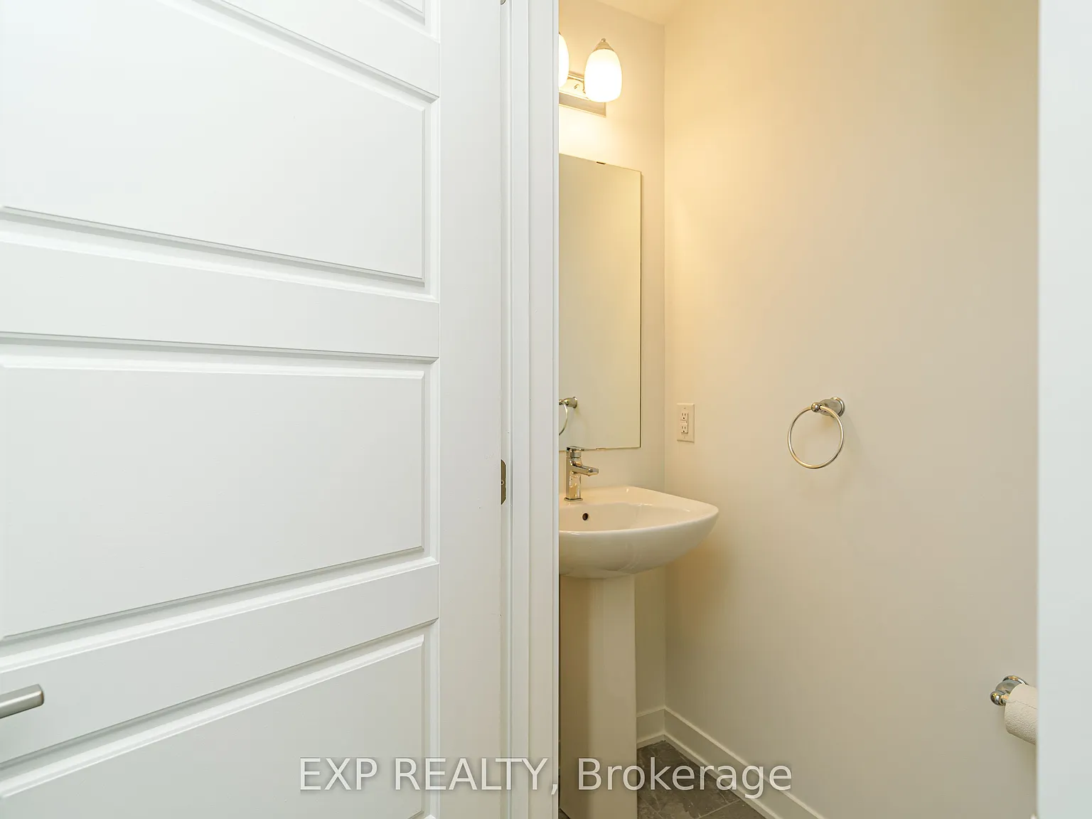 2 bed, $2,400 — Photo 3