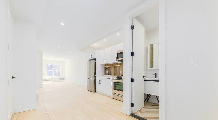 1st image of 315 Macon St #3