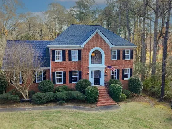 1865 Vintage Dr SW, Snellville, GA 30078