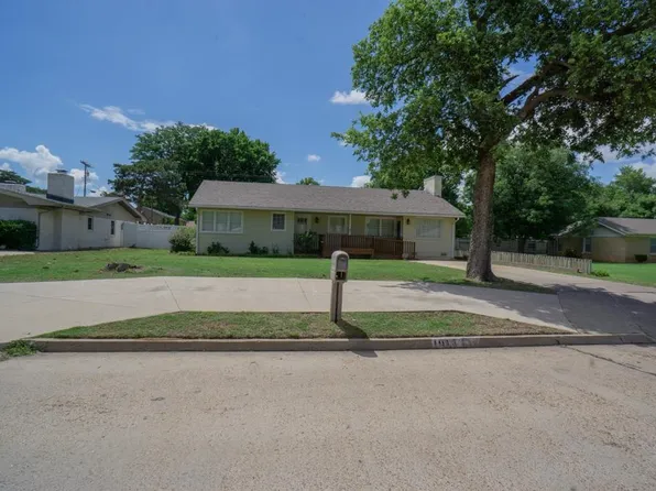 1913 18th St, Woodward, OK 73801