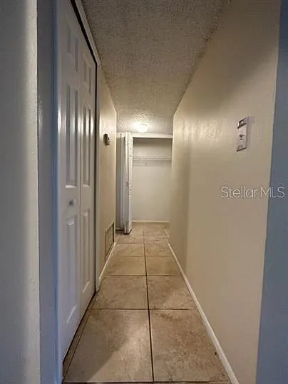 828 Sky Lake Cir #B — Photo 7