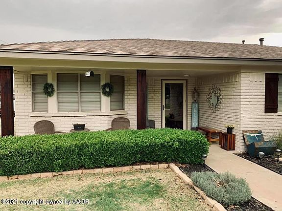 2nd image of 1001 Shelley Dr