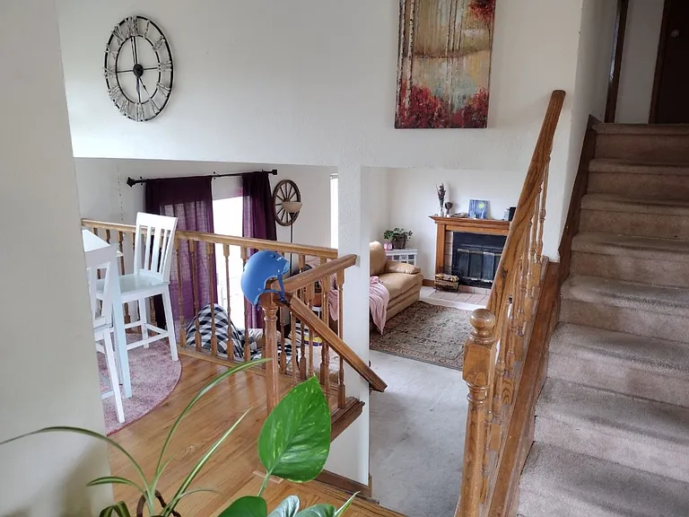 325 W Eisenhower Dr — Photo 5