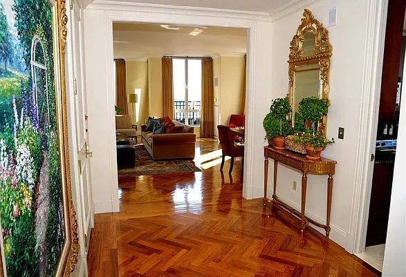 Rented by Beekman Regent Leasing  | media 48