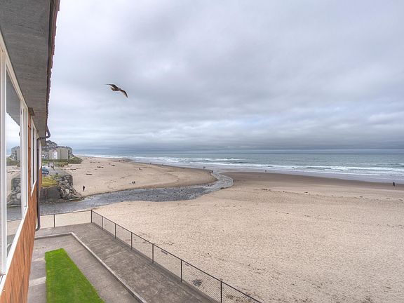 5th image of 145 NW Inlet Ave #324