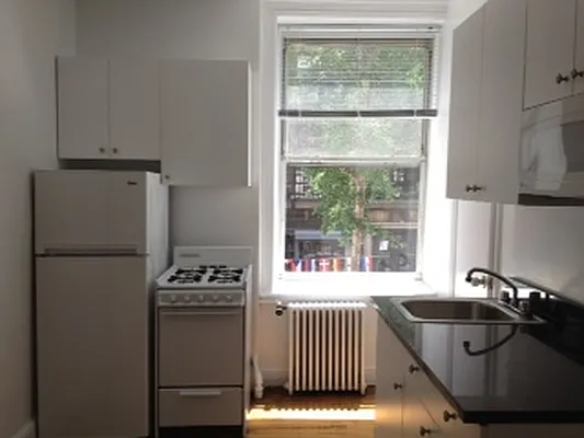 Rented by Cast Iron Real Estate | media 53