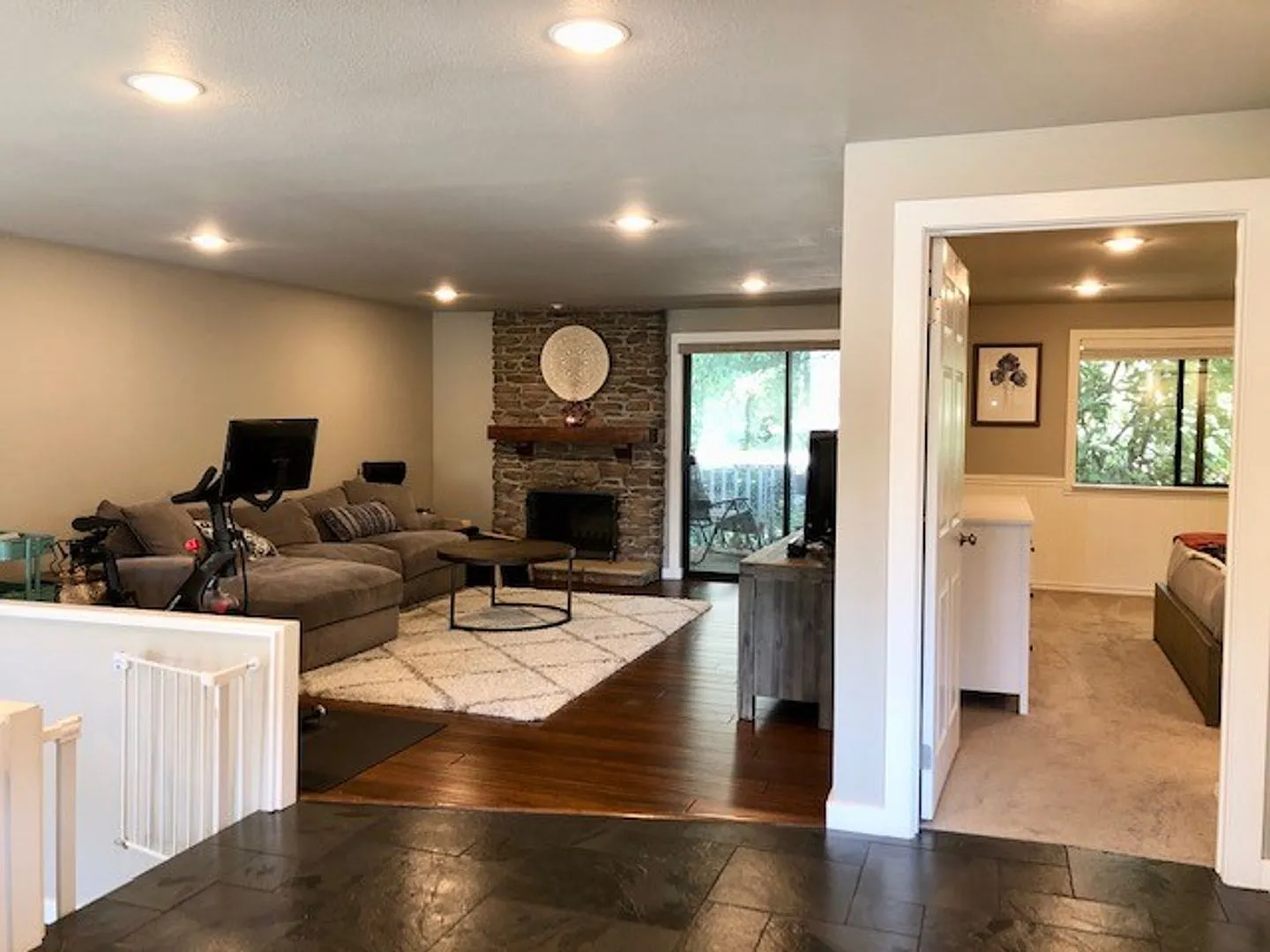 3Bd/2Ba Kirkland Townhome — Photo 4